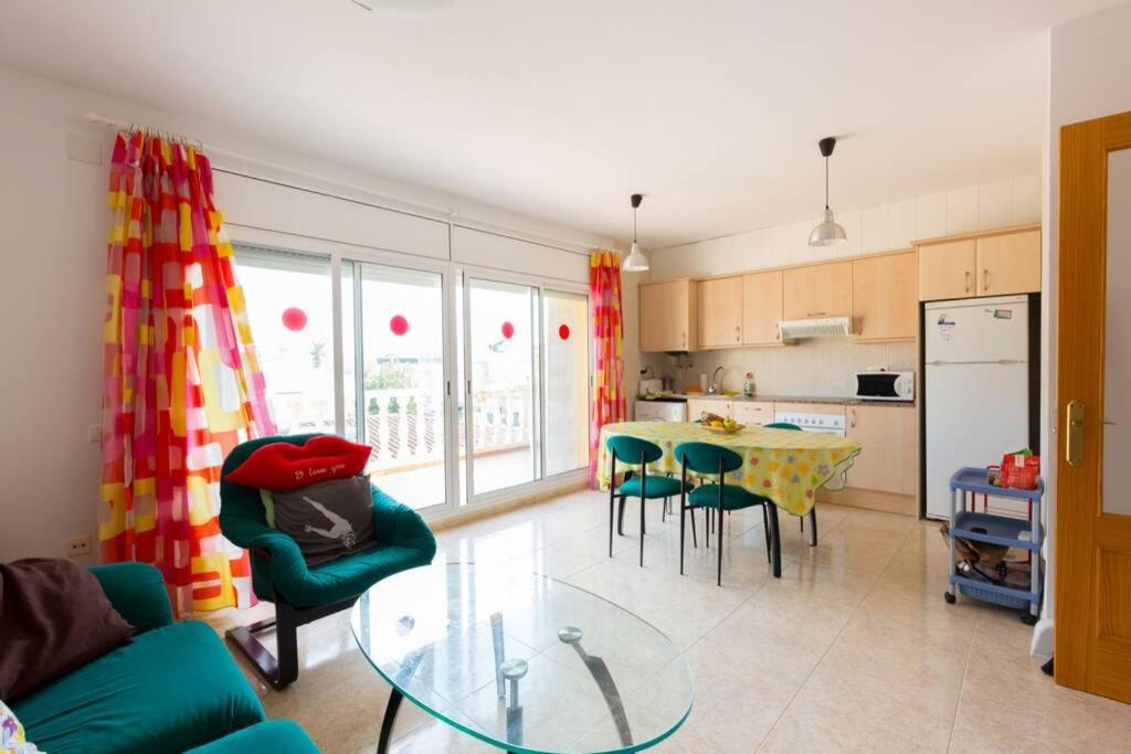 La Rapita - Apartamento De Dos Dormitorios Con Piscina Comunitaria Alcanar Extérieur photo