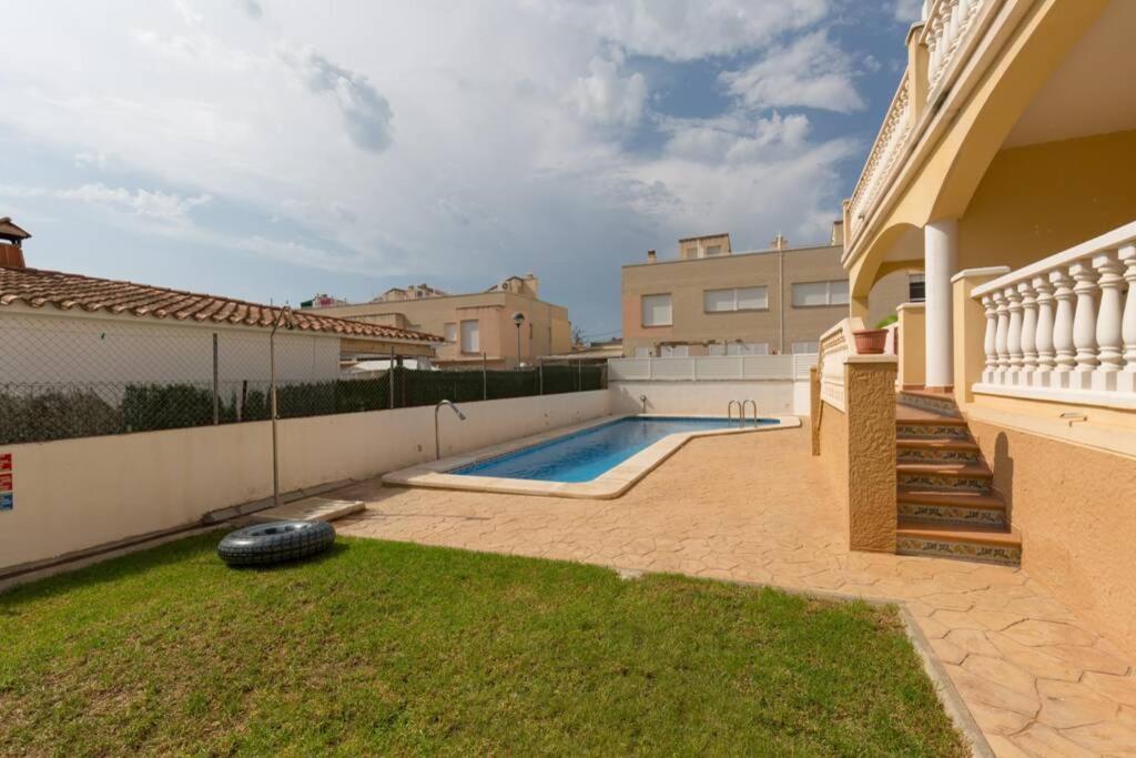 La Rapita - Apartamento De Dos Dormitorios Con Piscina Comunitaria Alcanar Extérieur photo